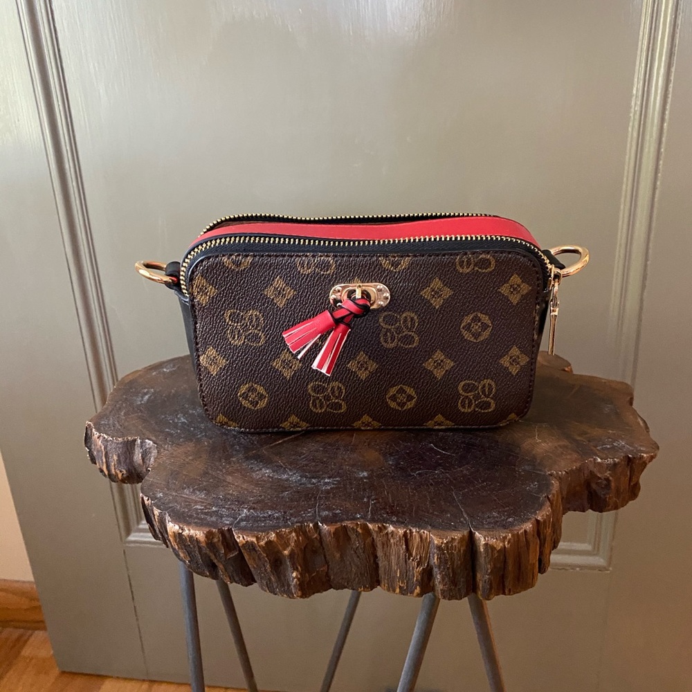 Brown faux leather purse